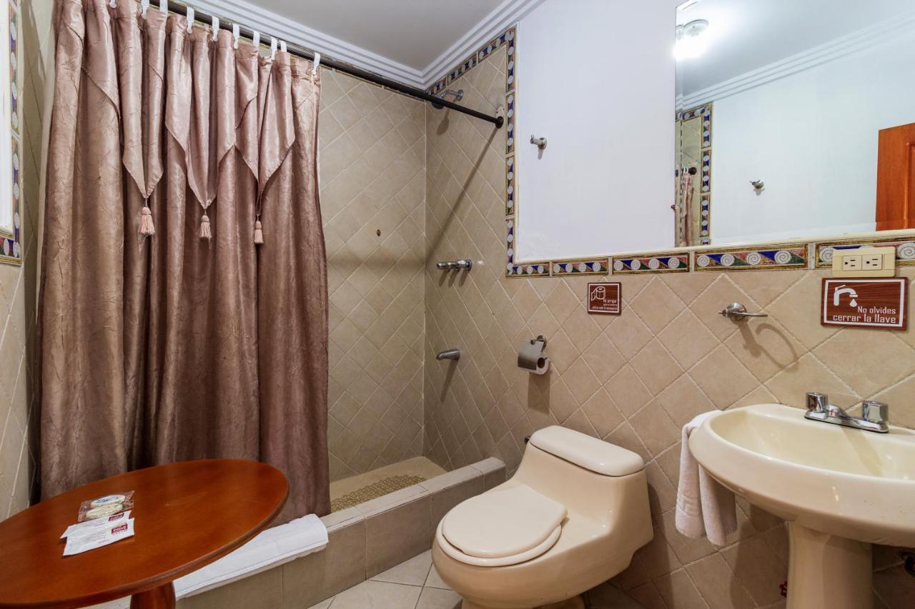 Hotel Posada Del Rey كوينكا المظهر الخارجي الصورة